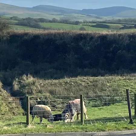 בית נופש Spacious In Cumbria